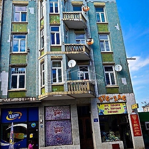 Apartament w zabytkowej kamienicy na Starym Mieście w Przemyślu  po remoncie, z widokiem na Dworzec PKP