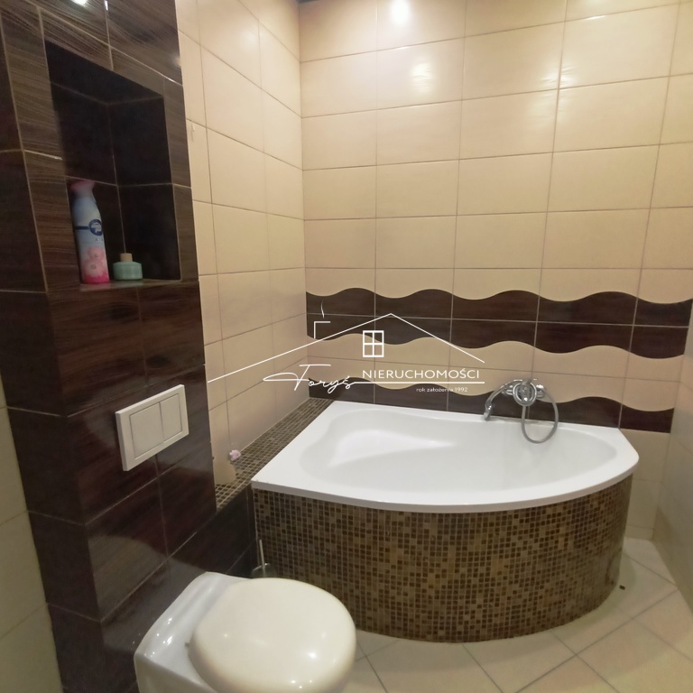 Atrakcyjny apartament 42,45m z miejscem postojowym i komórką lokatorską  Przemyśl, ul. Moniuszki