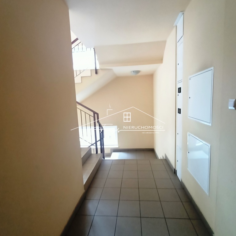Atrakcyjny apartament 42,45m z miejscem postojowym i komórką lokatorską  Przemyśl, ul. Moniuszki