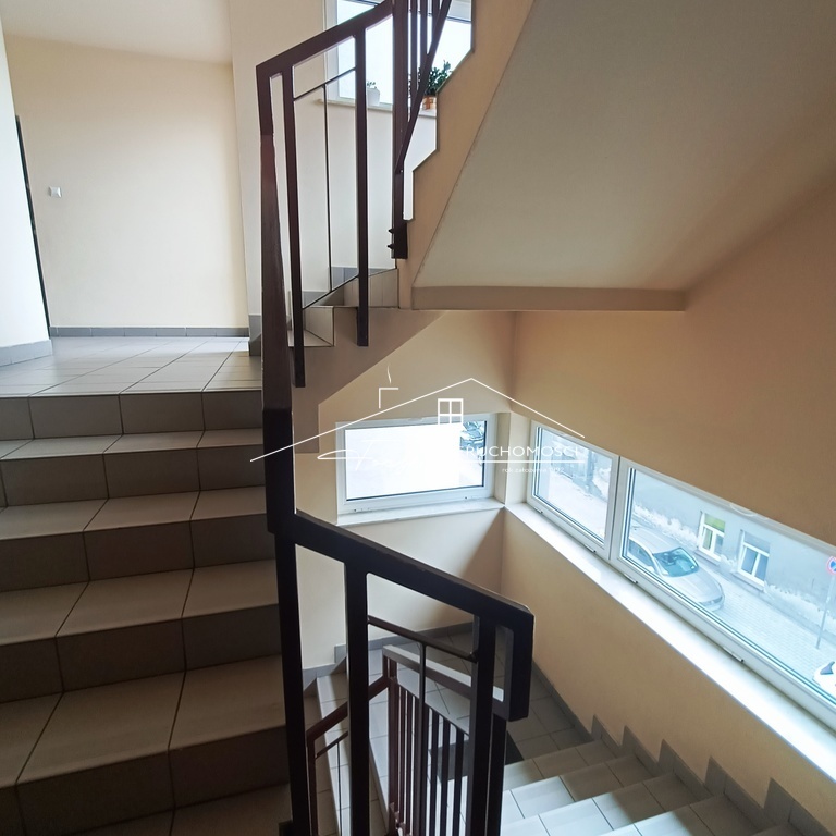 Atrakcyjny apartament 42,45m z miejscem postojowym i komórką lokatorską  Przemyśl, ul. Moniuszki