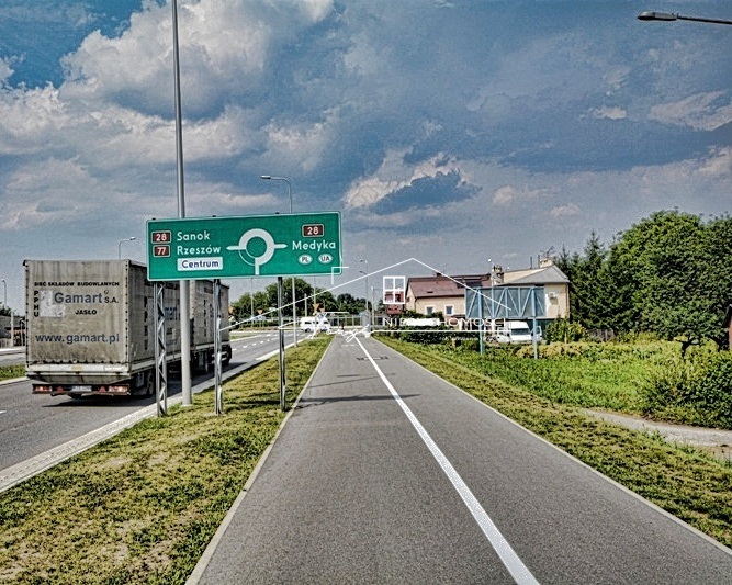 Biurowiec 1655 m na sprzedaż  Przemyśl, ul. Lwowska, przy obwodnicy i trasie do granicy