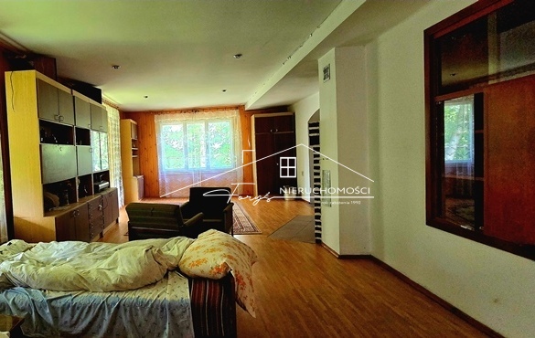 Wymiana okien, ocieplenie i nowe ogrzewanie zwiększą komfort i oszczędności.