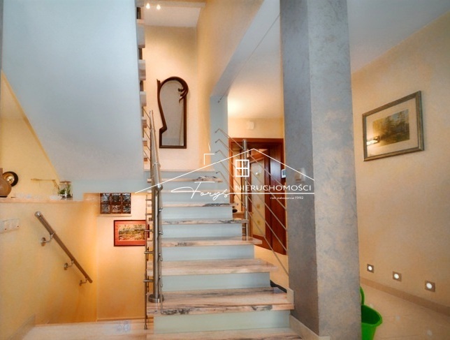 Komfortowy dom 350m po generalnym remoncie w Ostrowie k. Przemyśla  wysoki standard, ogród, fotowoltaika