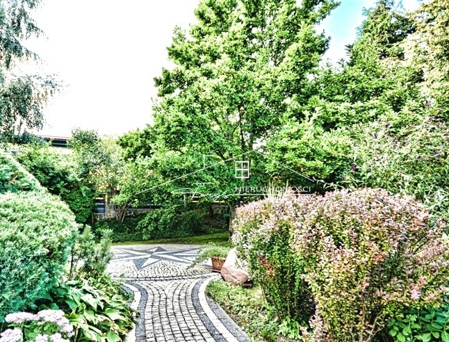 Komfortowy dom 350m po generalnym remoncie w Ostrowie k. Przemyśla  wysoki standard, ogród, fotowoltaika