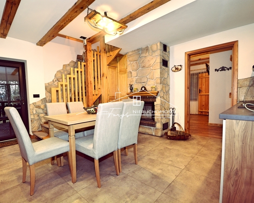 Wapowce  stylowy dom z tarasem w zaciszu Doliny Sanu