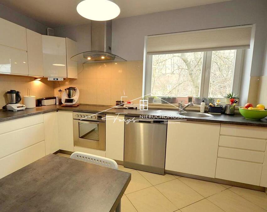 Dom z warsztatem samochodowym na sprzedaż  Jarosław, ul. Racławicka, umeblowany, gotowy do zamieszkania