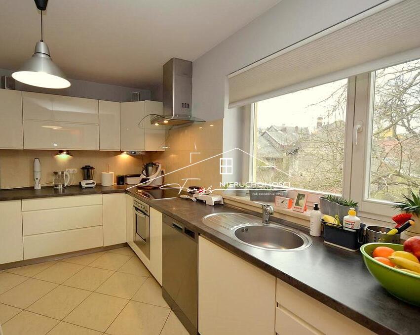 Dom z warsztatem samochodowym na sprzedaż  Jarosław, ul. Racławicka, umeblowany, gotowy do zamieszkania