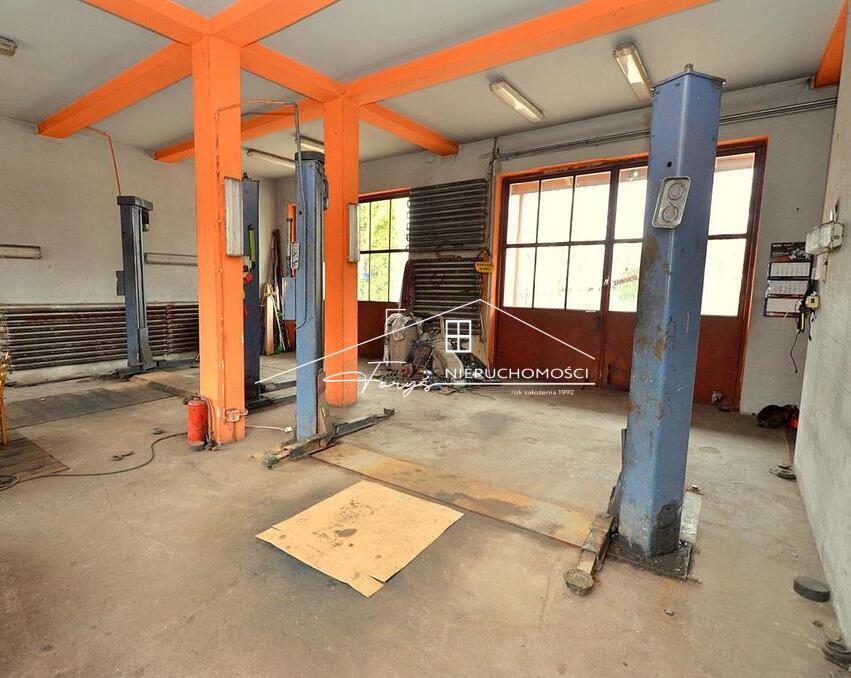 Dom z warsztatem samochodowym na sprzedaż  Jarosław, ul. Racławicka, umeblowany, gotowy do zamieszkania