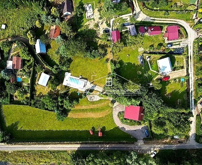 Olszany  letniskowy dom z basenem i dużą działką w malowniczej Dolinie Sanu