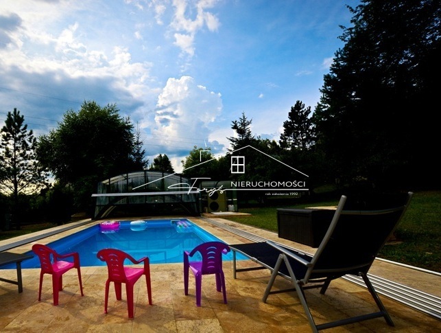 Olszany  letniskowy dom z basenem i dużą działką w malowniczej Dolinie Sanu