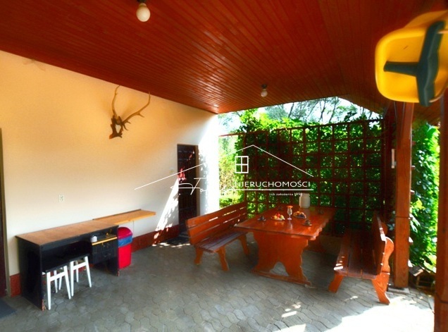 Olszany  letniskowy dom z basenem i dużą działką w malowniczej Dolinie Sanu