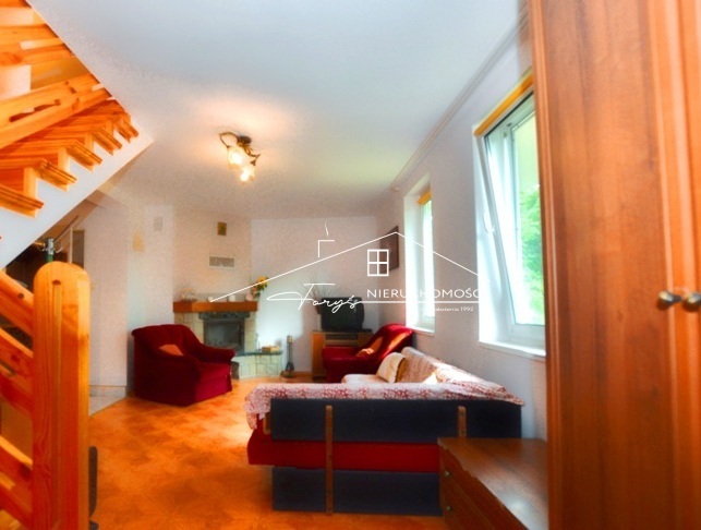 Olszany  letniskowy dom z basenem i dużą działką w malowniczej Dolinie Sanu