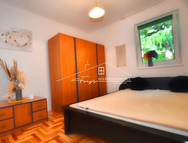 Olszany  letniskowy dom z basenem i dużą działką w malowniczej Dolinie Sanu