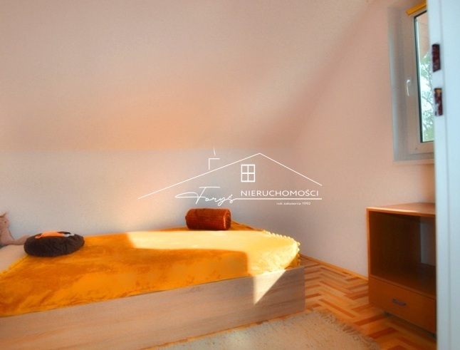 Olszany  letniskowy dom z basenem i dużą działką w malowniczej Dolinie Sanu