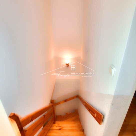 Olszany  letniskowy dom z basenem i dużą działką w malowniczej Dolinie Sanu