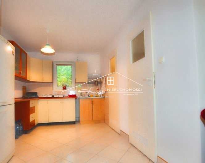 Olszany  letniskowy dom z basenem i dużą działką w malowniczej Dolinie Sanu