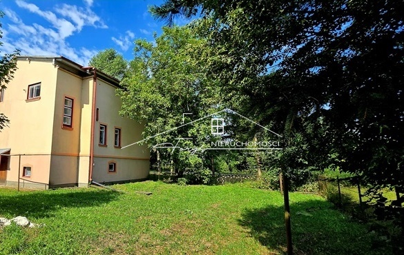 60-arowa działka w zacisznej części Łazów, świetna pod rozwój Twojego biznesu.