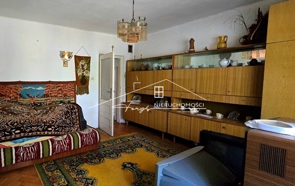 Doskonałe miejsce na firmę transportową, magazynową lub usługową.