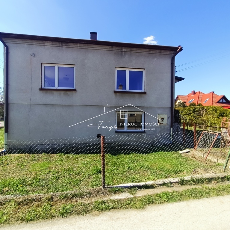 Dom wolnostojący z garażem i budynkiem gospodarczym  Ostrów k. Przemyśla, 183m, 3 działki