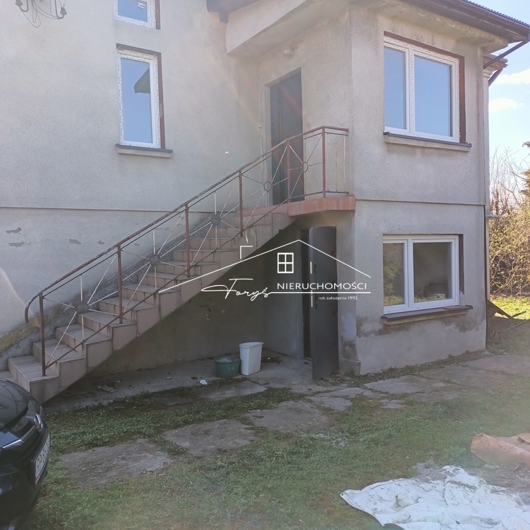 Dom wolnostojący z garażem i budynkiem gospodarczym  Ostrów k. Przemyśla, 183m, 3 działki