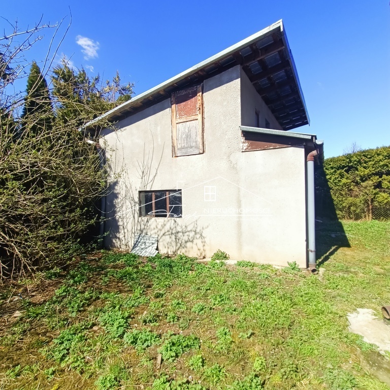 Dom wolnostojący z garażem i budynkiem gospodarczym  Ostrów k. Przemyśla, 183m, 3 działki