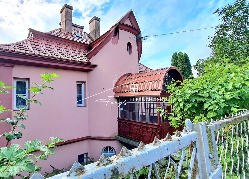 Dom z lat 30. z budynkiem gospodarczym i ogrodem  Przemyśl, Winna Góra