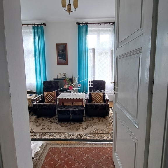 Dom z lat 30. z budynkiem gospodarczym i ogrodem  Przemyśl, Winna Góra