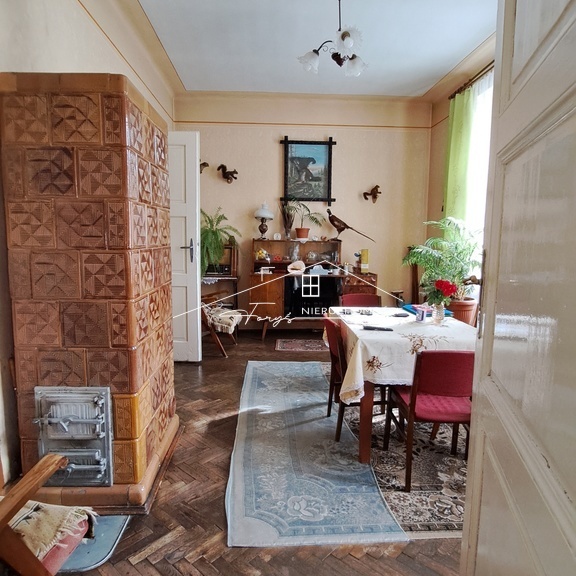 Dom z lat 30. z budynkiem gospodarczym i ogrodem  Przemyśl, Winna Góra