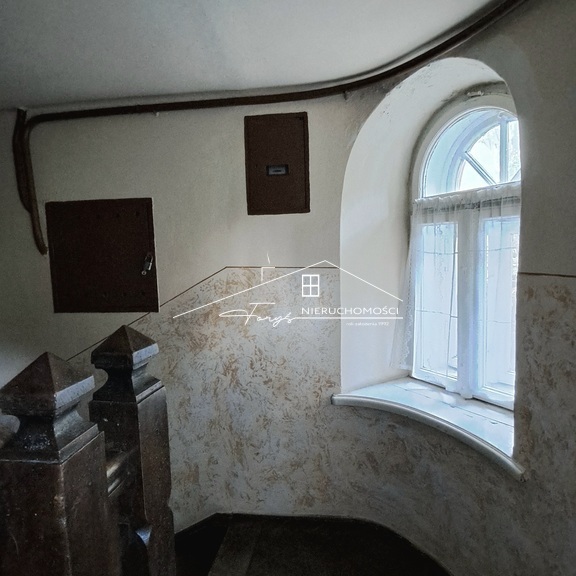 Dom z lat 30. z budynkiem gospodarczym i ogrodem  Przemyśl, Winna Góra