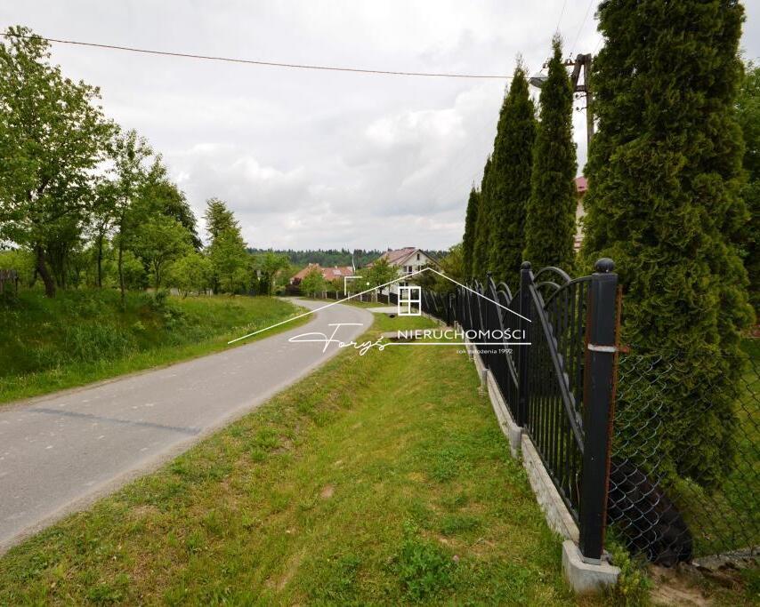 Działka budowlana 35 arów na sprzedaż  Babice Połanki, gmina Krzywcza, przy lesie