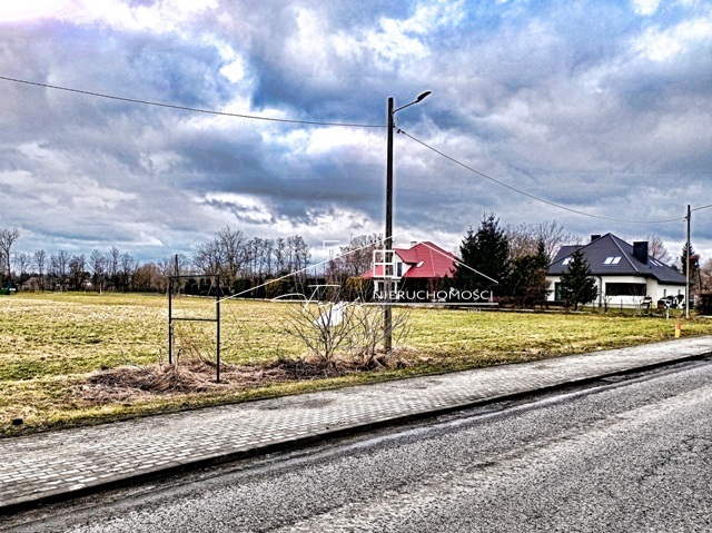 Uzbrojona działka budowlana w Buszkowiczkach z WZ  świetna lokalizacja i dojazd
