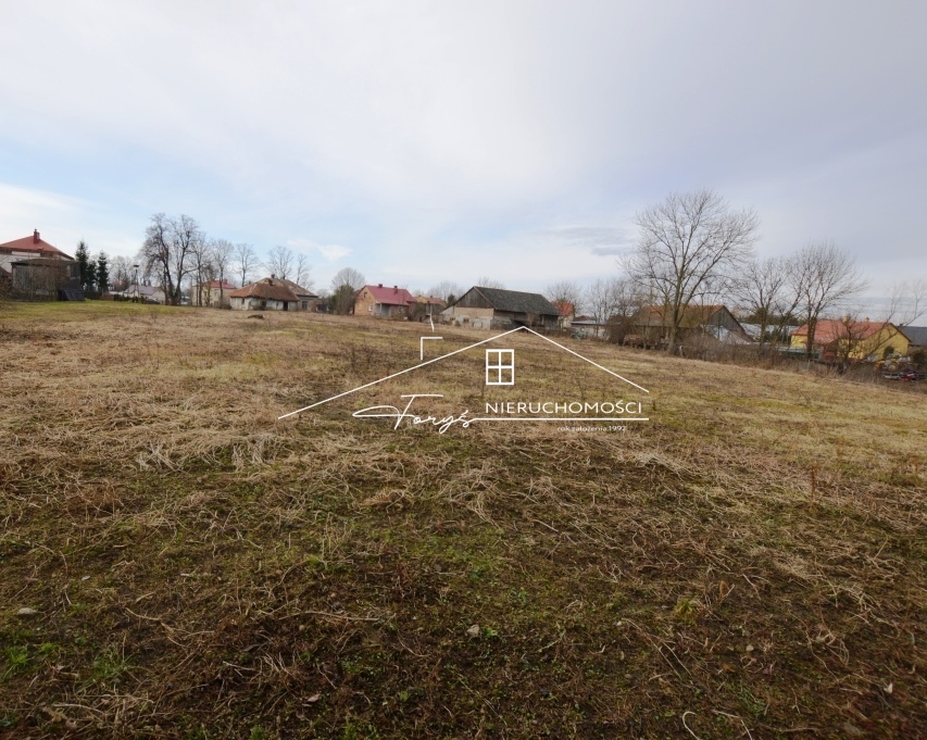 Działka budowlana 46 arów w Lesznie k. Przemyśla  atrakcyjna lokalizacja przy drodze powiatowej