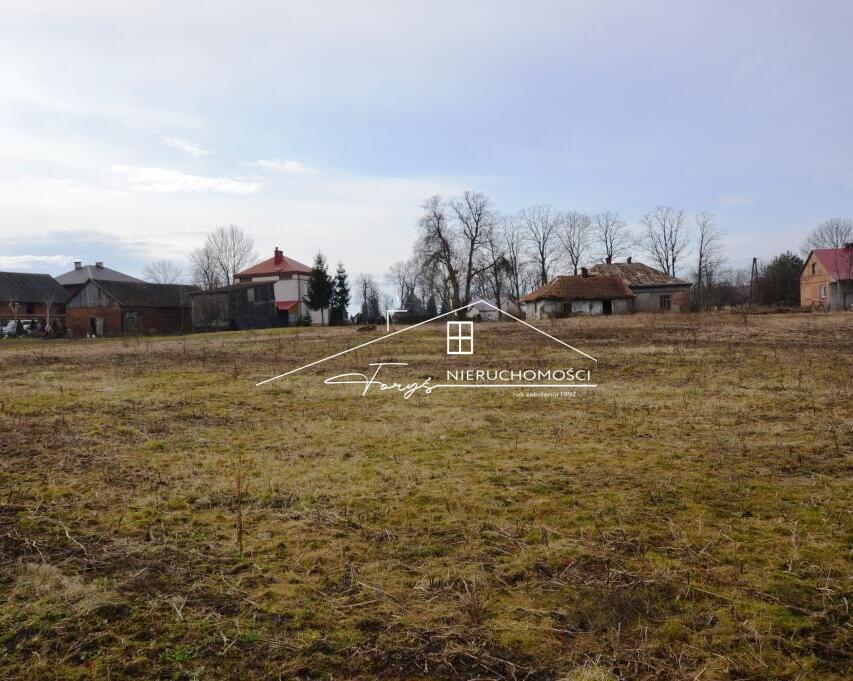 Działka budowlana 46 arów w Lesznie k. Przemyśla  atrakcyjna lokalizacja przy drodze powiatowej