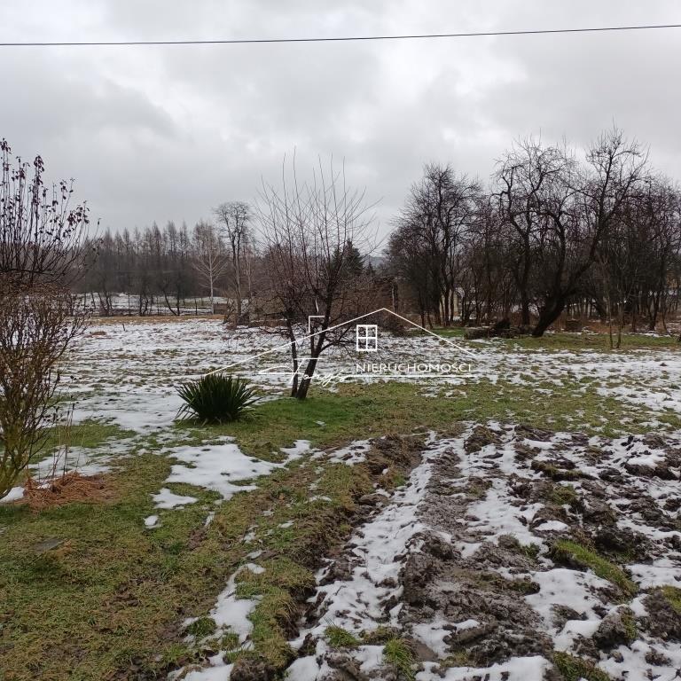 Działka budowlana 19 ar z widokiem i mediami  Ruszelczyce, gm. Krzywcza