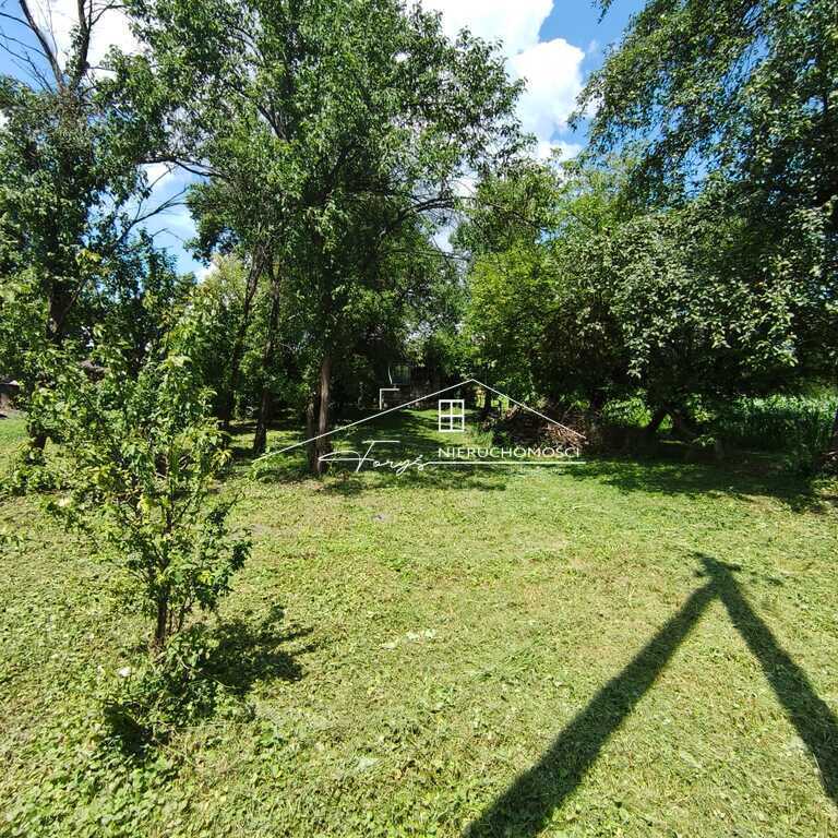 Nieruchomość z potencjałem na komfortowe, funkcjonalne siedlisko.