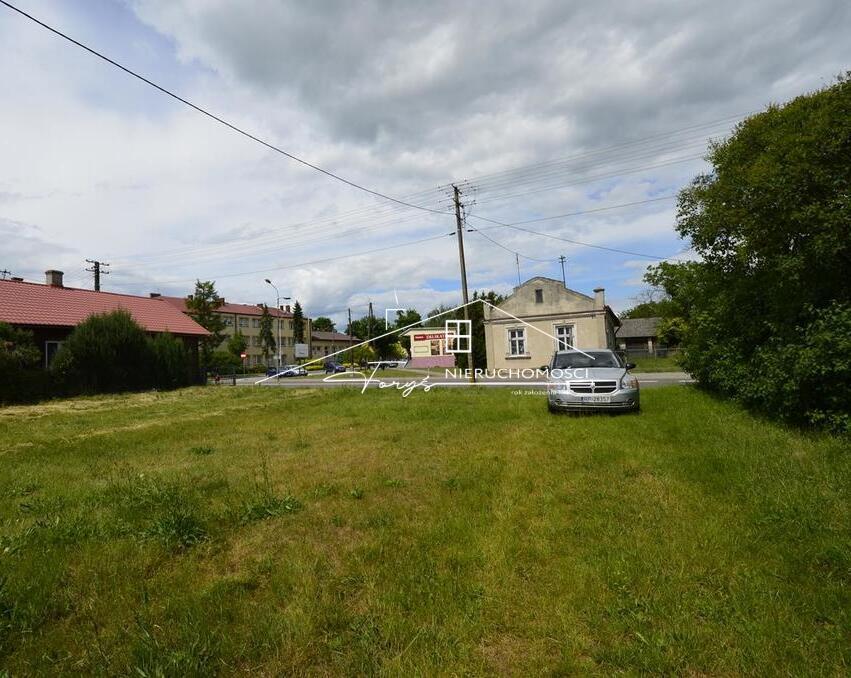 Działka 56 arów w centrum Cieszanowa z dostępem do rzeki  na sprzedaż