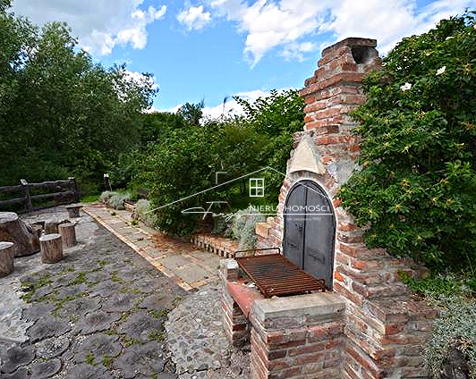 Działka 3,56 ha z zabudowaniami na sprzedaż  Hurko, gm. Medyka, teren inwestycyjny z potencjałem agroturystycznym