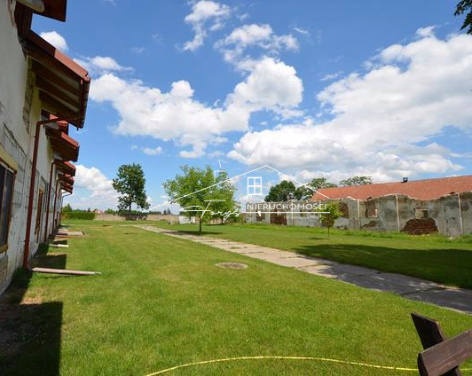 Działka 3,56 ha z zabudowaniami na sprzedaż  Hurko, gm. Medyka, teren inwestycyjny z potencjałem agroturystycznym