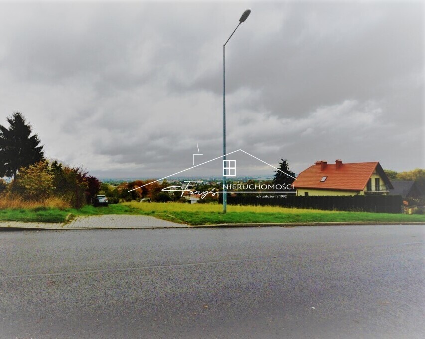 Działka inwestycyjna 2860m na sprzedaż  Przemyśl, ul. Sucharskiego, media, widokowa lokalizacja