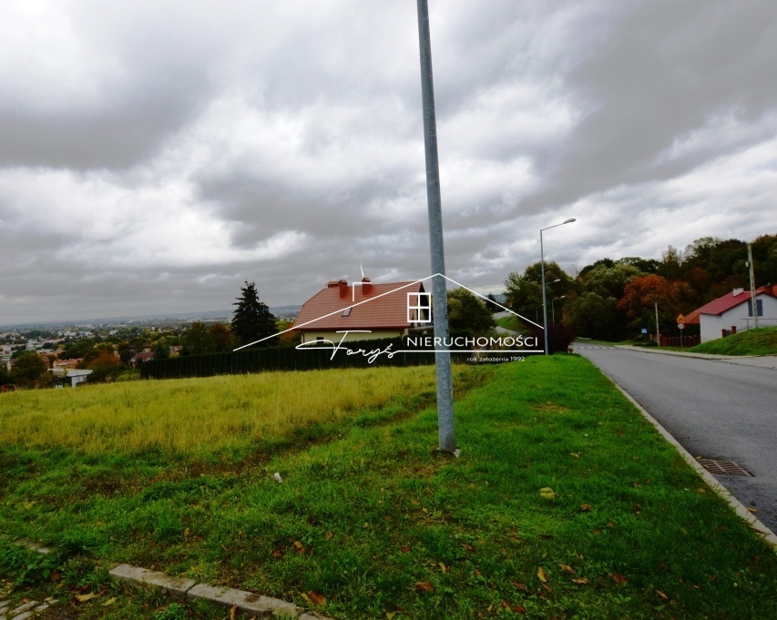 Działka inwestycyjna 2860m na sprzedaż  Przemyśl, ul. Sucharskiego, media, widokowa lokalizacja