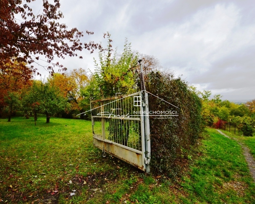Działka inwestycyjna 2860m na sprzedaż  Przemyśl, ul. Sucharskiego, media, widokowa lokalizacja