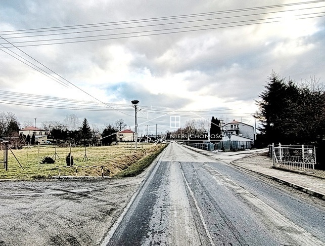 Działka komercyjna 2300m w Buszkowiczkach  bezpośrednio przy drodze powiatowej