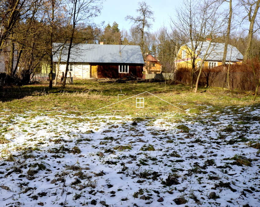 Działka 16 ar z domem do remontu  Korczowa, przy lesie, asfaltowy dojazd