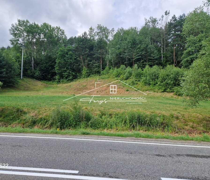 Spokojna działka budowlana na sprzedaż w Leszczawie Dolnej  blisko natury, z dostępem do mediów
