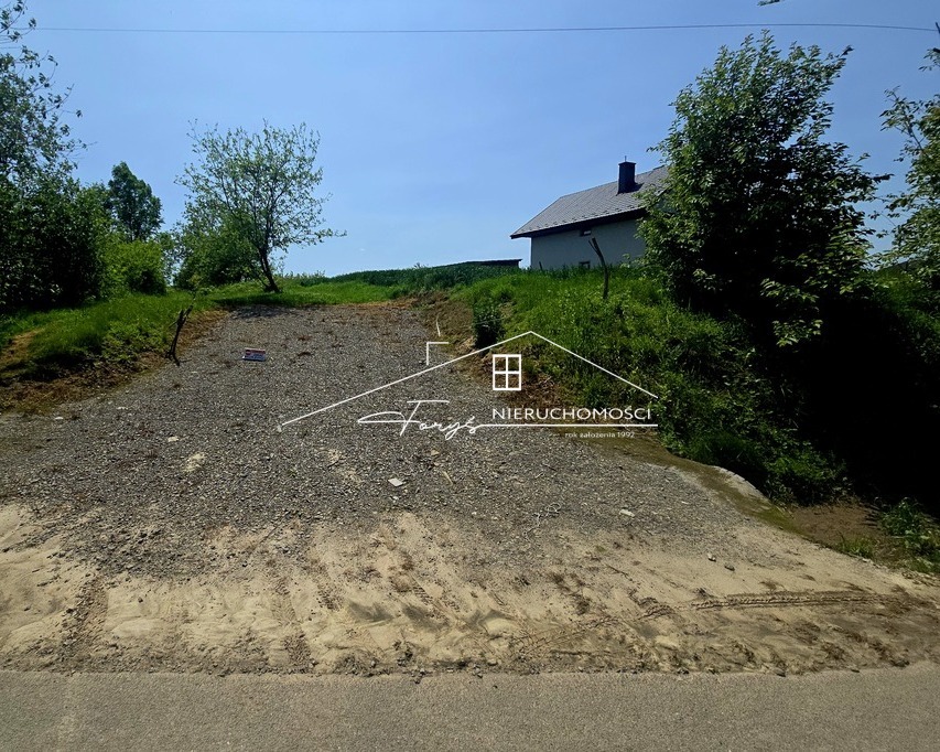 Działka 58 arów w Morawsku  widokowa, z mediami, idealna pod dom lub siedlisko