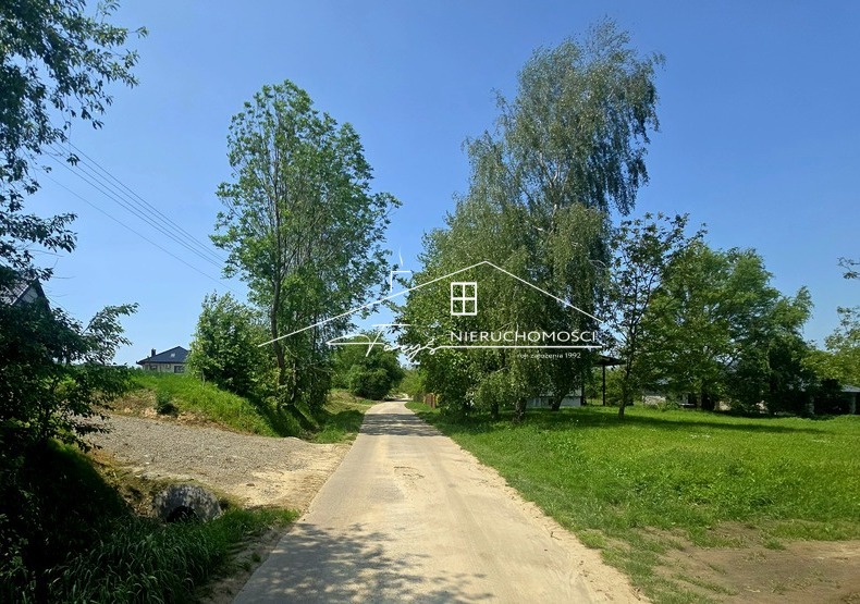 Działka 58 arów w Morawsku  widokowa, z mediami, idealna pod dom lub siedlisko