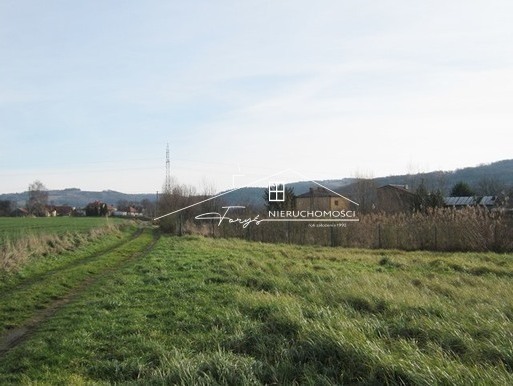 Bezpieczna i spokojna okolica sprzyja rodzinnemu relaksowi.