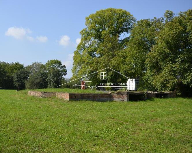 Wybierz działkę z gazem, prądem, wodociągiem, studnią i kanalizacją w cenie.