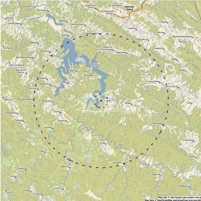 Możliwość budowy jednego dużego domu lub dwóch mniejszych obiektów.