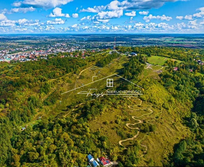 Działki inwestycyjne z MPZP w Przemyślu przy ul. Pasteura  2,43 ha z widokiem na miasto i Bieszczady